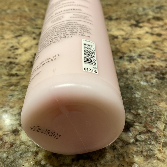 Sensitive Skin w/ Colloidal Oatmeal Body Lotion, 7.8 oz / 230 mL, NWT - Picture 7 of 7